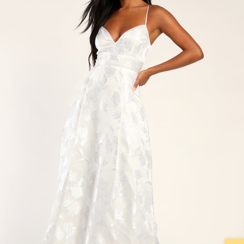 NWT Lulu’s With Passion White Floral Print Jacquard Sleeveless A-Line Maxi Dress